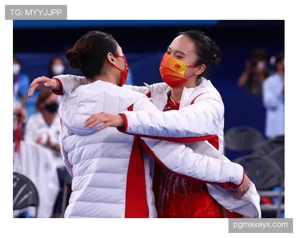 朱雪莹这是分身术吧，赛场冰山女王，生活照甜到犯规